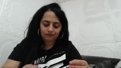 Snapshot of reeapassion chatting on February 23, 12:41 am Reea online show from February 23, 12:41 am