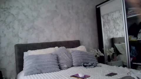 Reed-velvet online show from February 24, 7:28 am