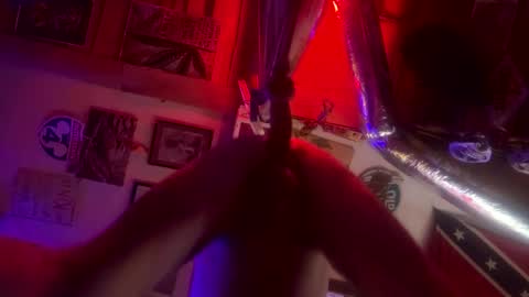 Snapshot of reeferleefer chatting on February 11, 2:16 am Lee online show from February 11, 2:16 am