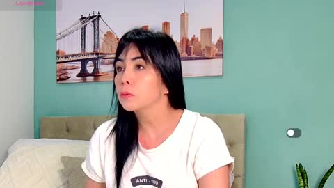 Yanella online show from February 11, 10:09 am