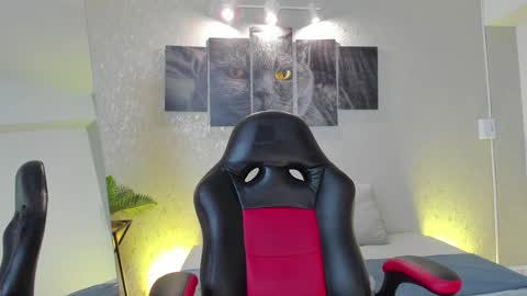 Regan online show from December 15, 9:20 pm