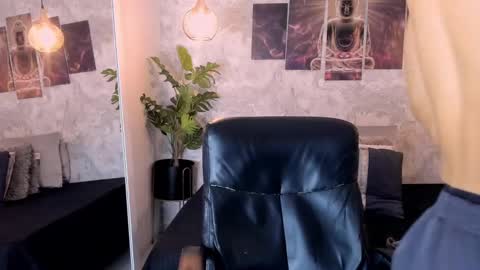 Regan online show from October 2, 8:38 pm