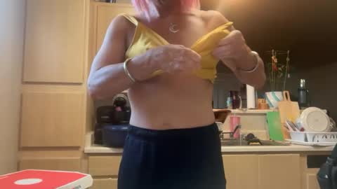 regina_george310 online show from July 29, 1:37 am