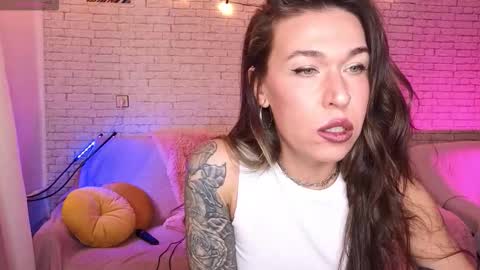 ReginaHawkinss online show from October 20, 9:10 am