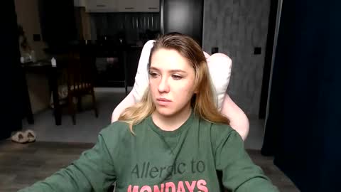 Regina online show from September 28, 2:06 am