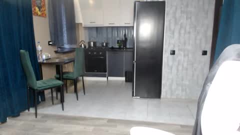 Regina online show from November 6, 1:34 pm