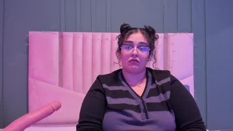 Snapshot of reginavegaa chatting on February 4, 5:45 pm reginavegaa online show from February 4, 5:45 pm