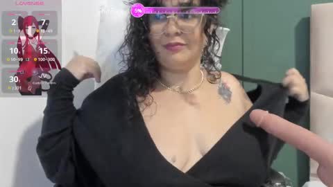 Snapshot of reginavegaa chatting on February 12, 11:51 am reginavegaa online show from February 12, 11:51 am