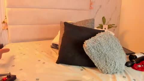 Snapshot of reginavegaa chatting on March 10, 6:23 pm reginavegaa online show from March 10, 6:23 pm