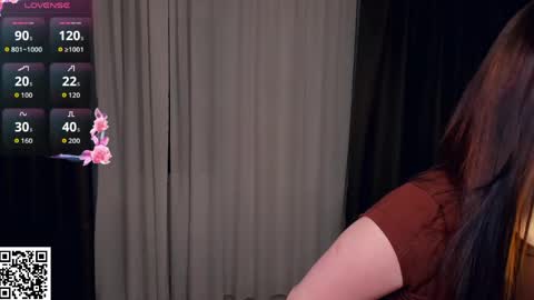 Snapshot of reginiasaccone chatting on June 2, 6:43 pm Emily - online show from June 2, 6:43 pm