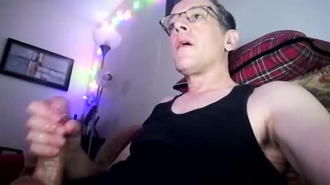 Snapshot of regularguy20 chatting on October 2, 8:21 am regularguy20 online show from October 2, 8:21 am