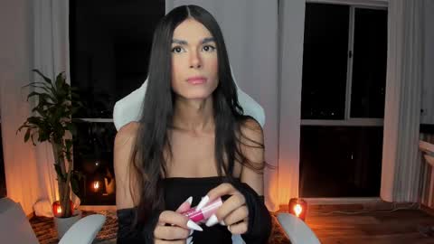 Snapshot of reichel_gray chatting on February 18, 2:16 am REICHEL online show from February 18, 2:16 am