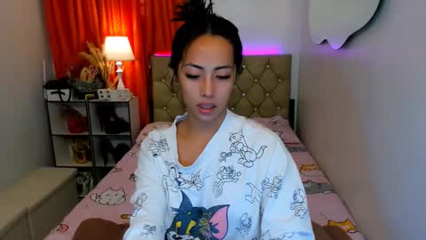 Snapshot of reighnempress chatting on February 3, 1:19 am reighnempress online show from February 3, 1:19 am