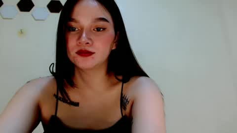 Rei online show from May 22, 1:28 pm
