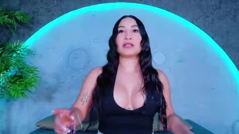 Snapshot of reiinachloe chatting on July 1, 4:40 pm reiinachloe online show from July 1, 4:40 pm