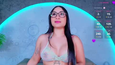 Snapshot of reiinachloe chatting on July 9, 5:06 pm reiinachloe online show from July 9, 5:06 pm