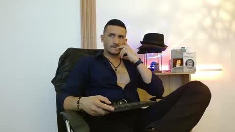   REIKO  online show from November 3, 7:48 pm