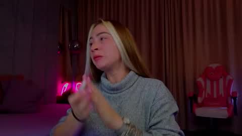 reina cummings online show from October 8, 6:22 am