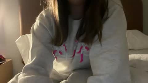 Snapshot of reinaboytoy chatting on March 24, 6:18 am reinaboytoy online show from March 24, 6:18 am