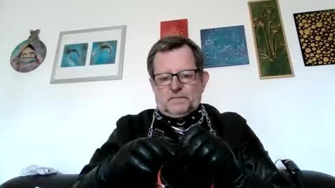 Snapshot of relevepain chatting on March 27, 10:59 am relevepain online show from March 27, 10:59 am