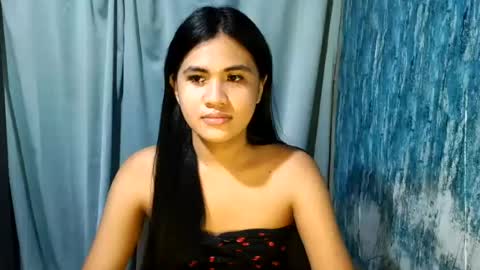 Snapshot of rema_thebigcock chatting on July 24, 6:00 am rema_thebigcock online show from July 24, 6:00 am