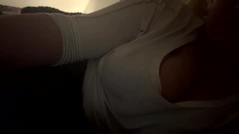 Snapshot of remmissecrets chatting on January 7, 5:01 am remmissecrets online show from January 7, 5:01 am