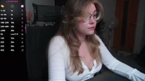 Snapshot of remywild chatting on July 25, 8:45 am RemyWild online show from July 25, 8:45 am