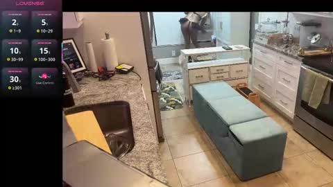 Snapshot of remyxavier chatting on November 30, 3:21 am remyxavier online show from November 30, 3:21 am