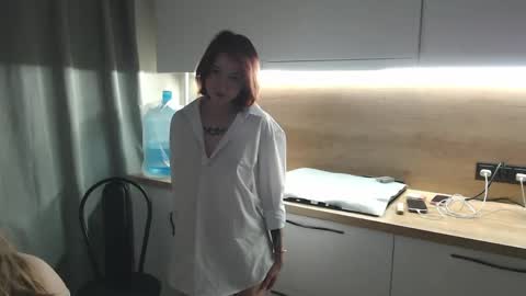 Renae Tom online show from June 4, 6:58 pm