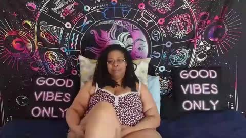 Snapshot of renaecumsalot chatting on February 24, 6:36 pm RenaeCumsAlot online show from February 24, 6:36 pm