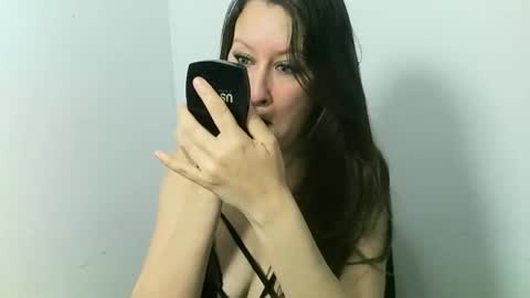 renata cheriee online show from April 15, 10:33 am