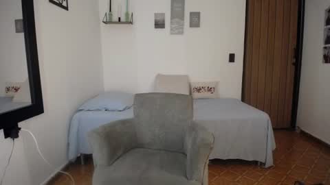 Snapshot of renata_salinas_1 chatting on July 16, 12:16 am Renata Salinas online show from July 16, 12:16 am