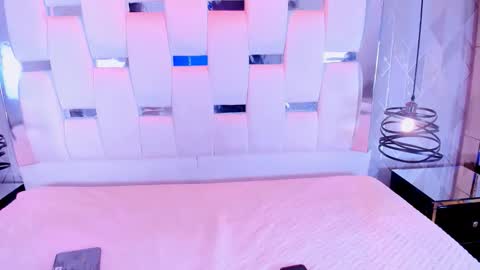 Snapshot of renataferrer_1 chatting on November 1, 2:08 pm online show from November 1, 2:08 pm