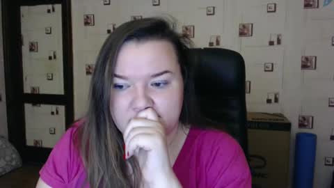 Snapshot of renataoia chatting on December 7, 5:09 pm renataoia online show from December 7, 5:09 pm