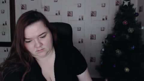 renataoia online show from January 7, 6:32 pm