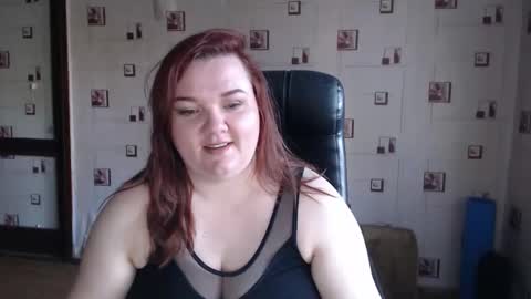 Snapshot of renataoia chatting on March 26, 3:17 pm renataoia online show from March 26, 3:17 pm
