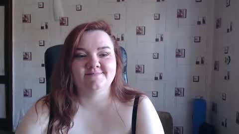 Snapshot of renataoia chatting on April 5, 9:17 am renataoia online show from April 5, 9:17 am