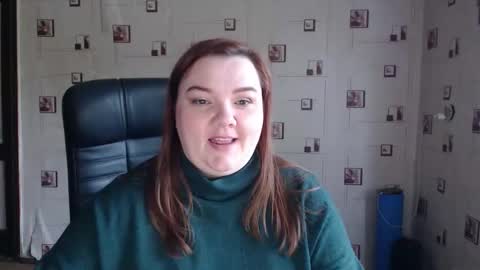Snapshot of renataoia chatting on April 25, 2:47 pm renataoia online show from April 25, 2:47 pm