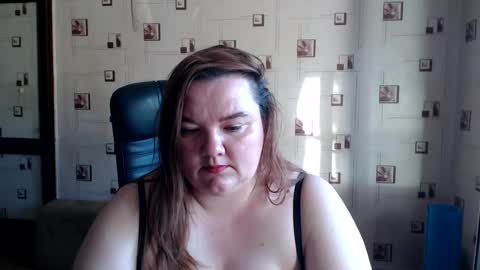 Snapshot of renataoia chatting on June 18, 4:11 pm renataoia online show from June 18, 4:11 pm
