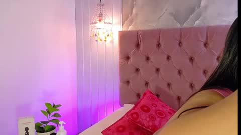 RenataPeach online show from June 10, 2:45 am