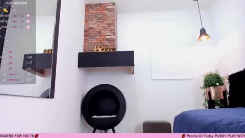 Snapshot of renataruiz_rr chatting on March 1, 3:16 pm online show from March 1, 3:16 pm