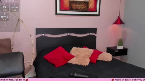 Snapshot of renataruiz_rr chatting on March 4, 3:04 pm online show from March 4, 3:04 pm