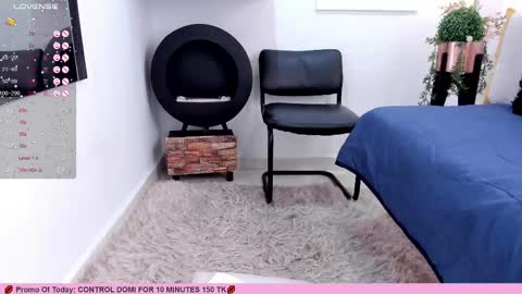 Snapshot of renataruiz_rr chatting on March 5, 3:18 pm online show from March 5, 3:18 pm