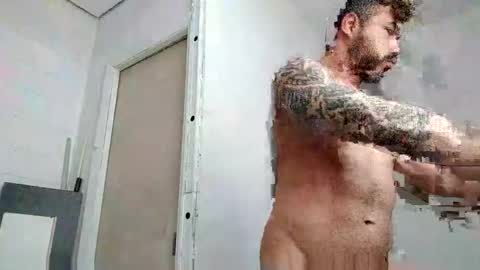 Snapshot of renatocavedon1 chatting on October 29, 5:14 pm renatocavedon1 online show from October 29, 5:14 pm