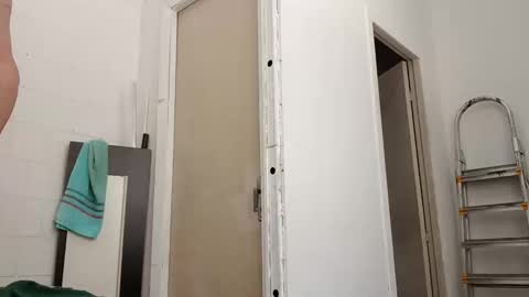 Snapshot of renatocavedon1 chatting on December 5, 3:20 pm renatocavedon1 online show from December 5, 3:20 pm