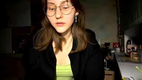 Mia online show from February 14, 4:26 pm