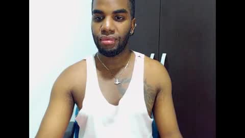 Snapshot of rene_hotman chatting on October 27, 11:52 pm Rene online show from October 27, 11:52 pm