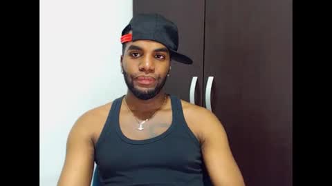 Snapshot of rene_hotman chatting on October 28, 10:56 pm Rene online show from October 28, 10:56 pm