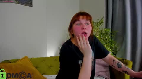 rene_shine online show from November 30, 5:39 pm