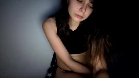 renee_loah online show from November 13, 10:19 pm